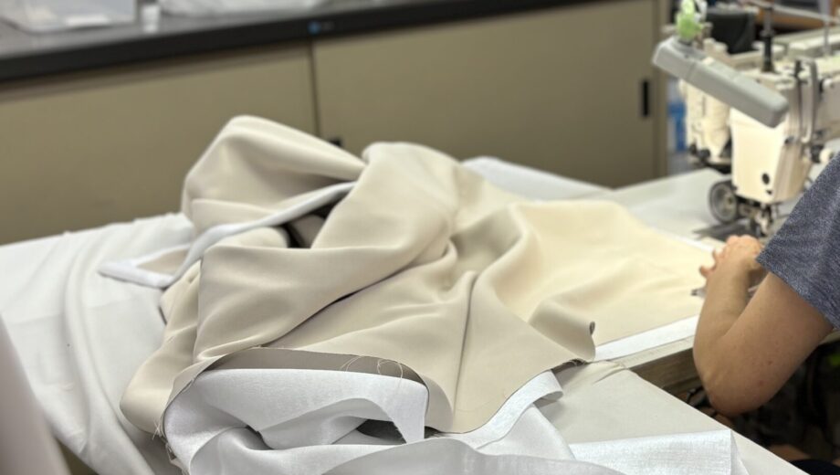 カーテン縫製の品質を左右する5つのポイント｜発注前に確認したい工程管理の基準